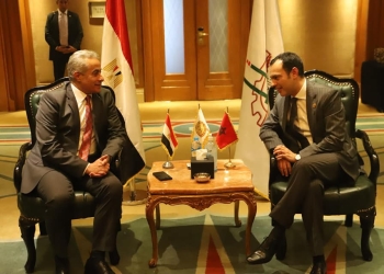 وزير القوى العاملة يلتقي مع نظيره المغربي على هامش مؤتمر العمل العربي
