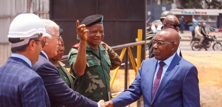 وزير الدفاع الكونغولي يتفقد مقر الوزارة الجديد ويشيد بأعمال المقاولون العرب 1