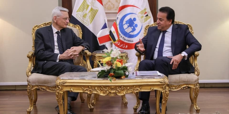 وزير الصحة يستقبل سفير فرنسا لدى مصر لبحث تعزيز التعاون بين البلدين