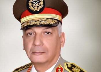 عاجل | وزير الدفاع يغادر لـ الإمارات في زيارة رسمية 1