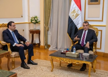لـ بحث التعاون الثنائي.. وزيرالإنتاج الحربي يستقبل سفير مصر بجمهورية التشيك