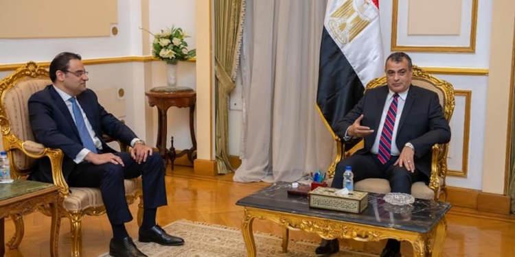 لـ بحث التعاون الثنائي.. وزيرالإنتاج الحربي يستقبل سفير مصر بجمهورية التشيك