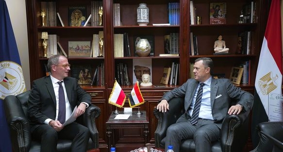 وزير السياحة يلتقي بـ سفير بولندا بالقاهرة لـ مناقشة تعزيز سبل التعاون على المستوى السياحي والأثري 1