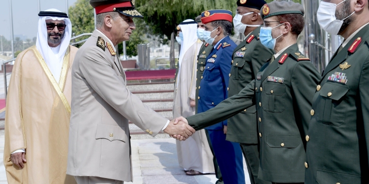 عاجل | وزير الدفاع يعود لـ أرض الوطن بعد انتهاء زيارته الرسمية لـ الإمارات