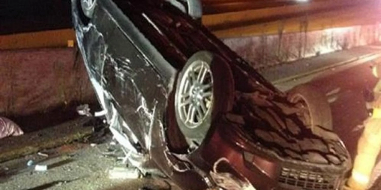 إصابة 4 أشخاص إثر حادث انقلاب سيارة بـ طريق سفاجا قنا 1