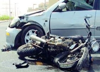 إصابة شخصين اثر حادث تصادم سيارة ملاكي ودراجة نارية بـ الغربية