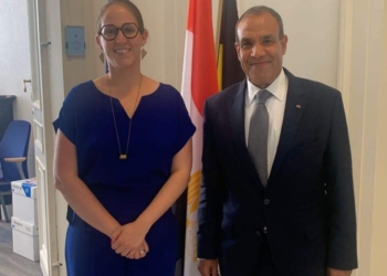 سفير مصر في بروكسل يبحث ملفات حماية المستهلك والهجرة مع وزيرة الدولة لشئون الميزانية 2