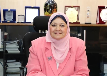 الدكتورة حنان جنيد عميدة اعلام القاهرة
