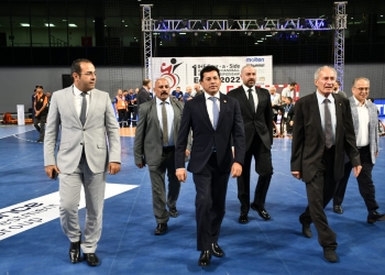 وزيرا الرياضة والكهرباء ورئيس الدولي لليد يشهدون افتتاح بطولة العالم للكراسى المتحركة لكرة اليد 4