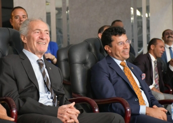 وزير الرياضة ورئيس الإتحاد الدولي لليد يشهدان ختام بطولة العالم للكراسي (صور) 1