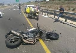 «بسبب السرعة الزائدة».. إصابة 3 أشخاص في حادث موتوسيكل بـ بني سويف