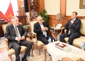 محافظ بورسعيد يستقبل سفير جمهورية أوزبكستان