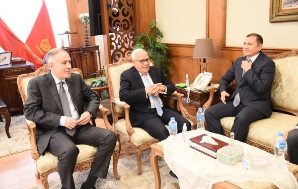 محافظ بورسعيد يستقبل سفير جمهورية أوزبكستان