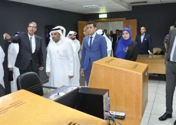وزير الإعلام البحريني يزور مدينة الإنتاج الإعلامي ويشيد بإمكانياتها العلمية والفنية 1