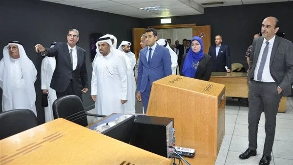 وزير الإعلام البحريني يزور مدينة الإنتاج الإعلامي ويشيد بإمكانياتها العلمية والفنية 1