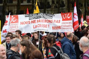 «باريس تدخل النفق المُظلم»| غلاء الأسعار يدفع مواطني فرنسا للاحتجاج بـ الآلاف 3