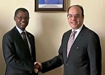 السفير المصري لدى بوروندي يلتقي رئيس مجلس الشيوخ البوروندي 1