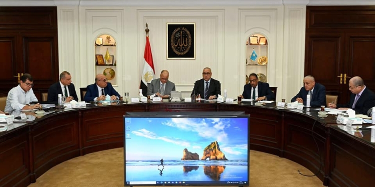 وزير الإسكان ومحافظ القاهرة يتابعان استعدادات قرعة وتسليم وحدات مثلث ماسبيرو