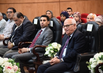 محافظ بورسعيد يستقبل رئيس معهد التخطيط القومي لبحث سبل التعاون بين الجانبين