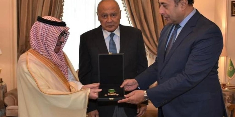 المنظمة العربية للسياحة تمنح السفير حسام زكي وسام السياحة العربية من الدرجة الأولى 1