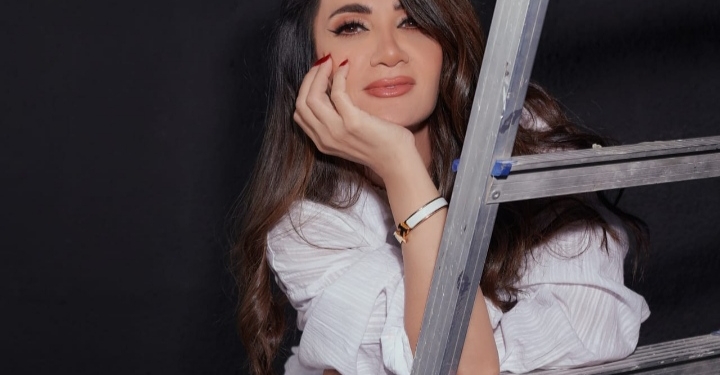 ديانا حداد تهدي الجمهور المصري أغنية أحلى كابل 1