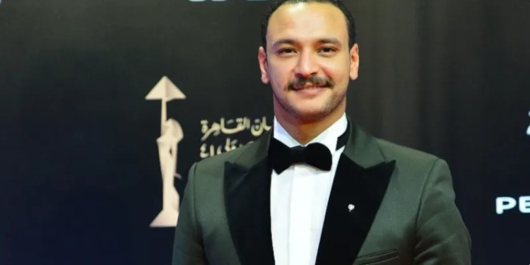 أحمد خالد صالح يتعاقد على فيلم وش في وش اخاص