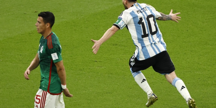الأرجنتين ضد المكسيك