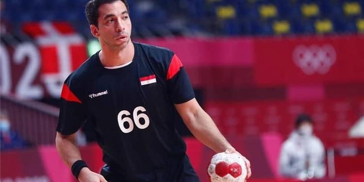 أحمد الأحمر لاعب منتخب مصر لليد