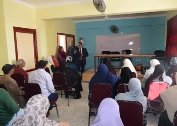 وكيل وزارة التربية والتعليم بجنوب سيناء يتابع ورشة مسؤولي الموارد البشرية بالمدارس