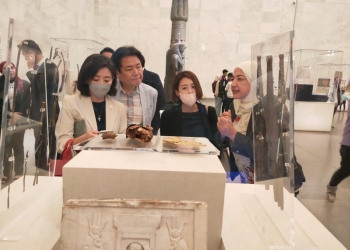 المتحف القومي للحضارة المصرية يستقبل المبعوث الخاص لرئيس الجمهورية الكورية