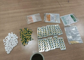 ضبط محاولة تهريب عدد من الأقراص المخدرة بـ مطار القاهرة 6