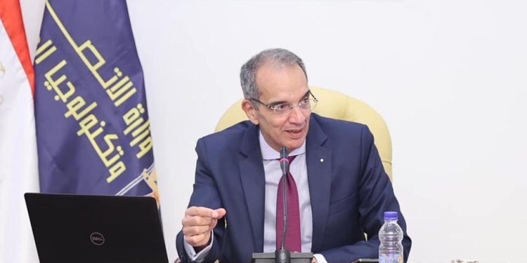 وزير الاتصالات يغادر لـ الولايات المتحدة لبحث تعزيز التعاون المصري الأمريكي