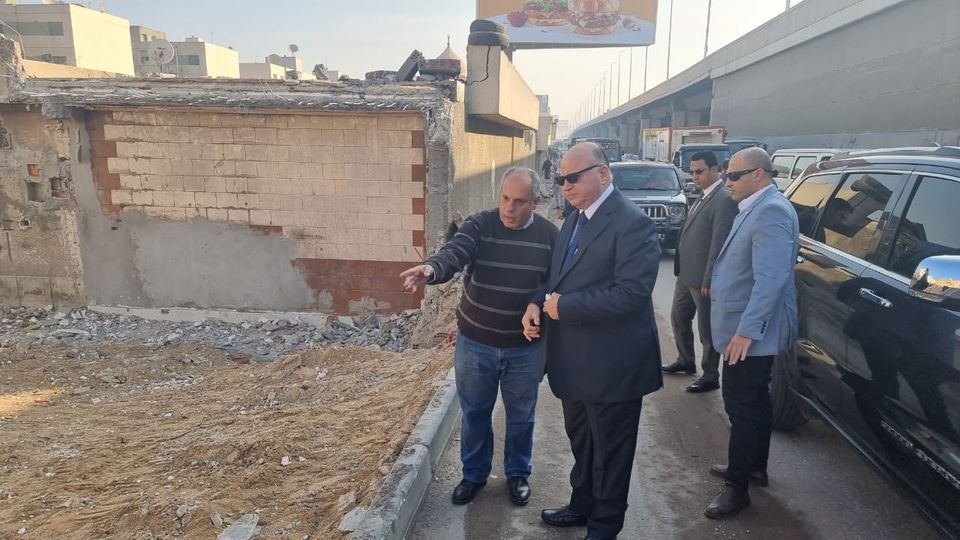 محافظ القاهرة يتفقد أعمال الإزالة الجارية لتعارضات توسعة طريق السويس 4