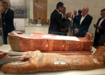 رئيس أركان الجيش القبرصي يزور المتحف القومي للحضارة المصرية 2