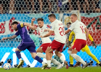 الأرجنتين تصطحب بولندا إلى دور الستة عشر في كأس العالم 1