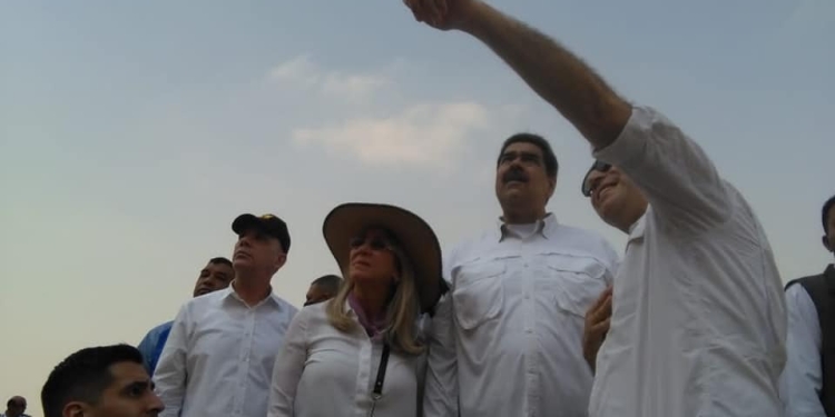 الرئيس الفنزويلي وزوجته