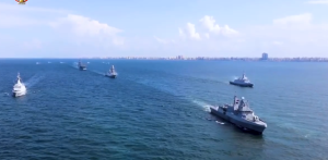 عاجل | وصول الفرقاطة العزيز لـ قاعدة الإسكندرية لتنضم للقوات البحرية (فيديو وصور ) 1
