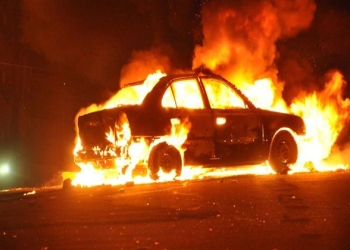 السيطرة على حريق سيارة ملاكى في بني سويف 3