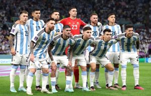 إلى الوقت الإضافي| هولندا تخطف تعادلًا قاتلًا من الأرجنتين في كأس العالم 2022 (فيديو) 1