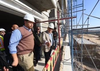 وزير الإسكان يتفقد سير العمل بـ مشروعات التجمع العمراني "صوارى" بـ منطقة غرب كارفور بالإسكندرية 1