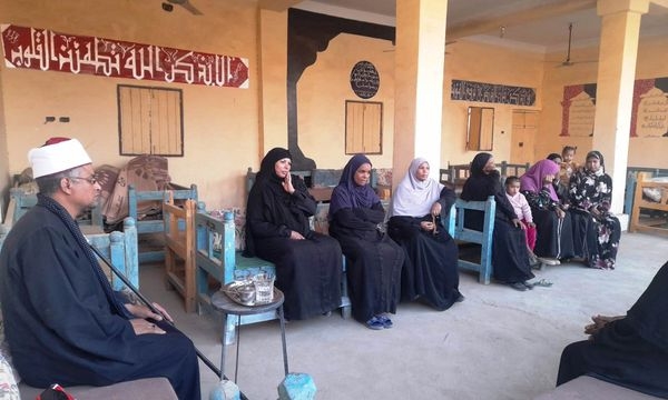 محافظ أسوان يتابع تنظيم عدد 12 من جلسات الدوار ضمن أنشطة المشروع القومى لتنمية الأسرة المصرية 1