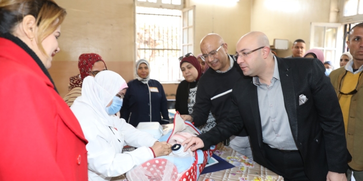 «لمدة 4 أيام».. محافظ بنى سويف يطلق إشارة بدء الحملة القومية للتطعيم ضد مرض شلل الأطفال