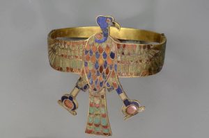 تسليم 176 عملة أثرية.. المتحف المصري ينظم معرضًا أثريًا مؤقتًا لـ مجموعة من المقتنيات 4