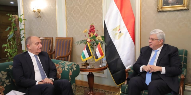 وزير التعليم العالي يبحث مع السفير الأردني بالقاهرة دعم التعاون المشترك
