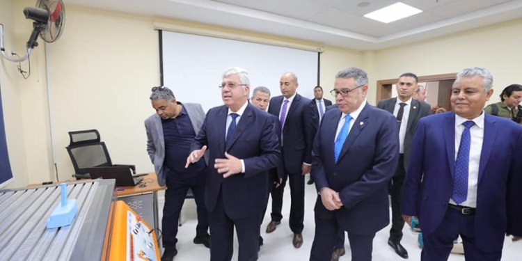 وزير التعليم العالي ومحافظ البحر الأحمر يتفقدان فرع جامعة جنوب الوادي بالغردقة