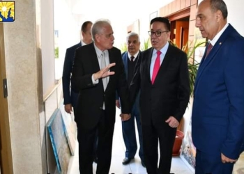 محافظ جنوب سيناء يلتقي سفير كازاخستان لبحث تعزيز التعاون المشترك بين شرم الشيخ وكازاخستان 3