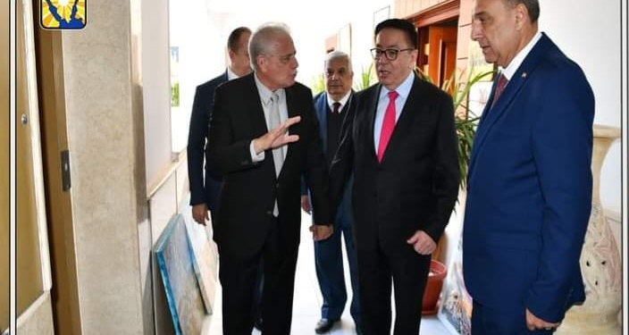 محافظ جنوب سيناء يلتقي سفير كازاخستان لبحث تعزيز التعاون المشترك بين شرم الشيخ وكازاخستان 1