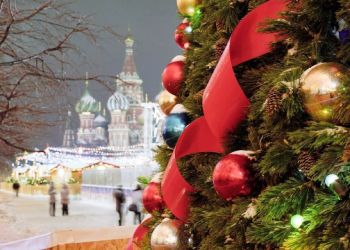 الروس يحتفلون وأجواء الكريسماس تعم موسكو رغم الحرب 1