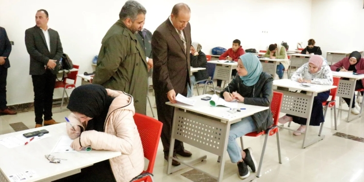 رئيس جامعة المنصورة يتفقد سير أعمال الإمتحانات بالجامعة الأهلية 1