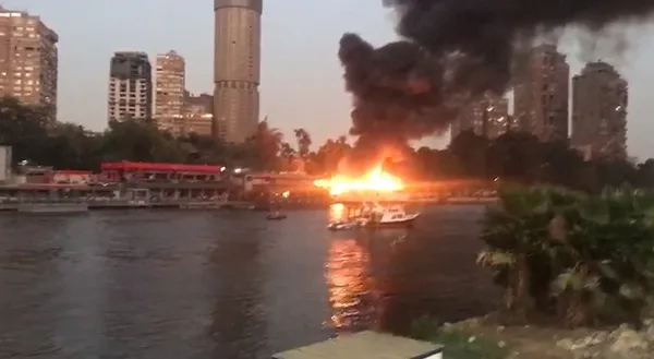 السيطرة على حريق بأحد المراكب النيلية بالقاهرة 1